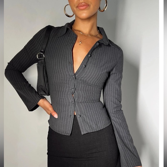 Oh Polly anni pinstripe button up top - Picture 1 of 5